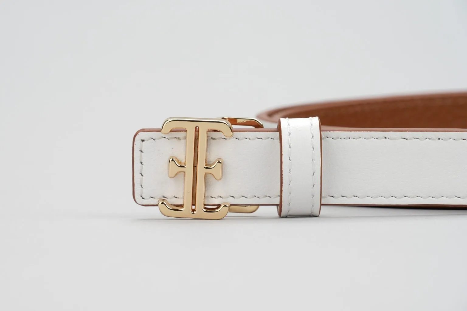 Reversible genuine leather belt, both sides shown Front view, Elizabethan World