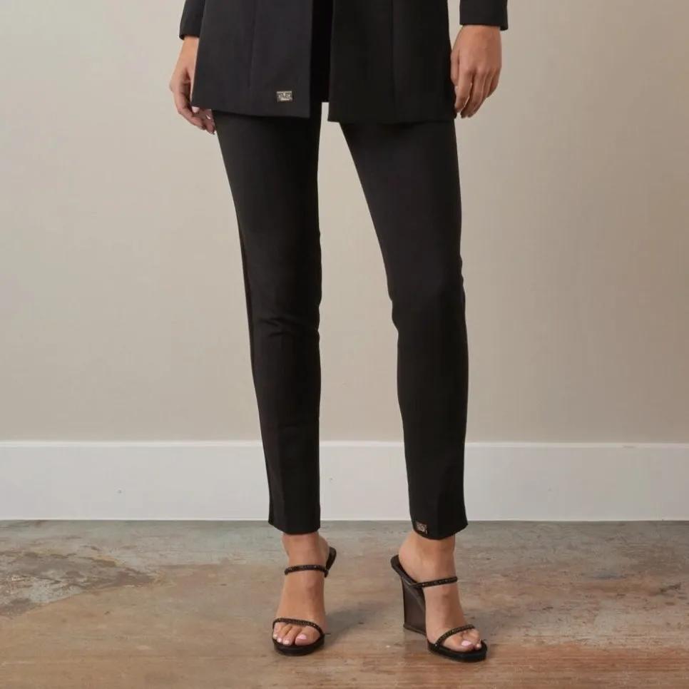 Detail Black cigar pants, side view on model, Elizabethan World