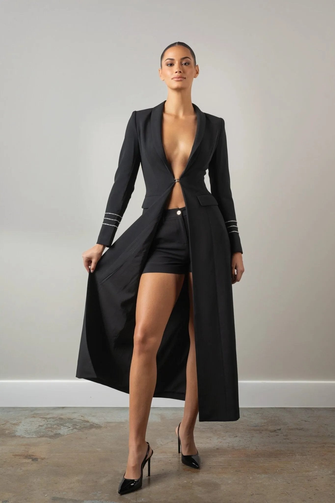 Front view Black Peregrine Traveller blazer, military cut, Elizabethan World