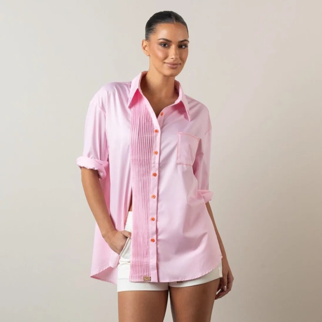 Detail Pink oversized shirt with collar embroidery, Elizabethan World
