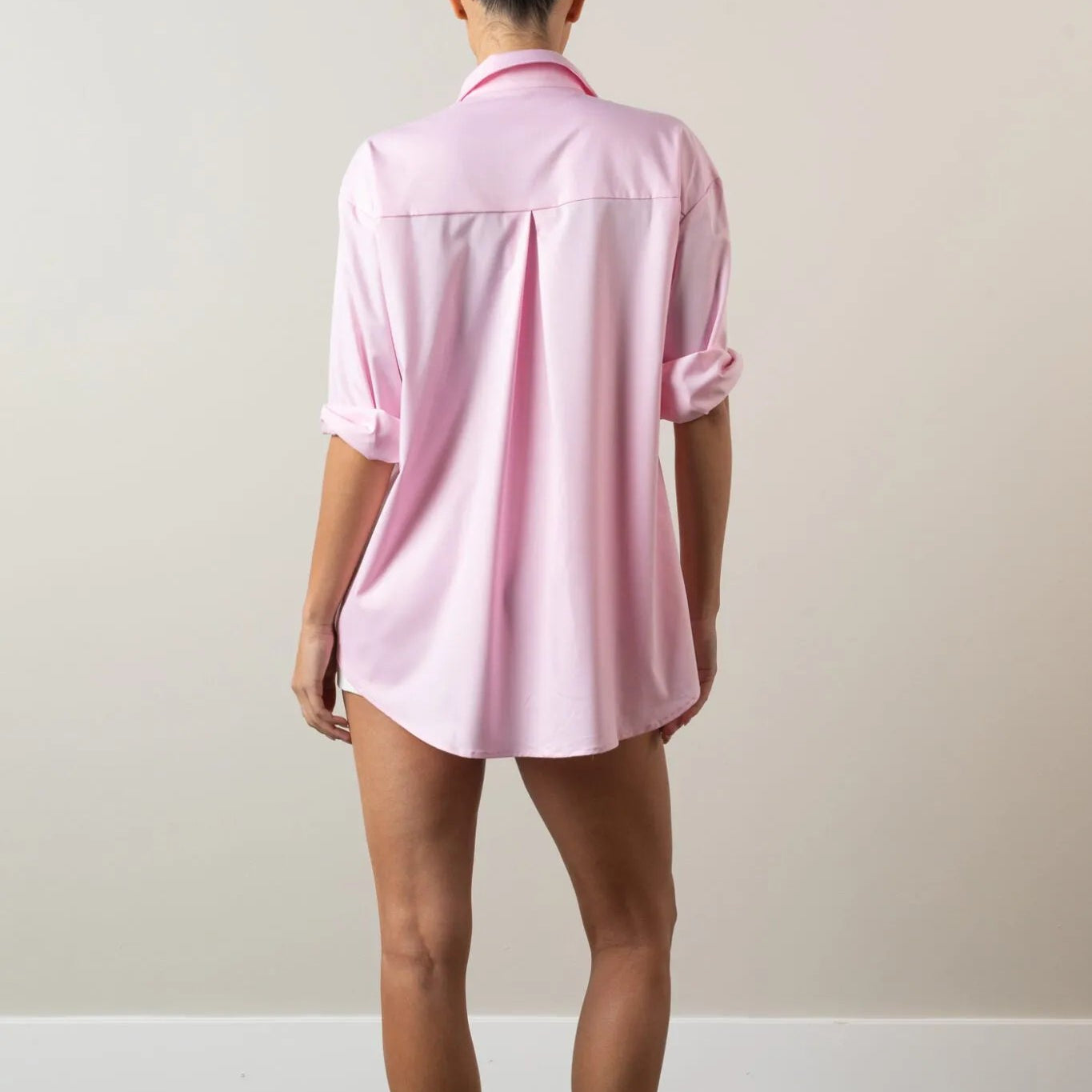 Back view Pink oversized shirt with collar embroidery, Elizabethan World