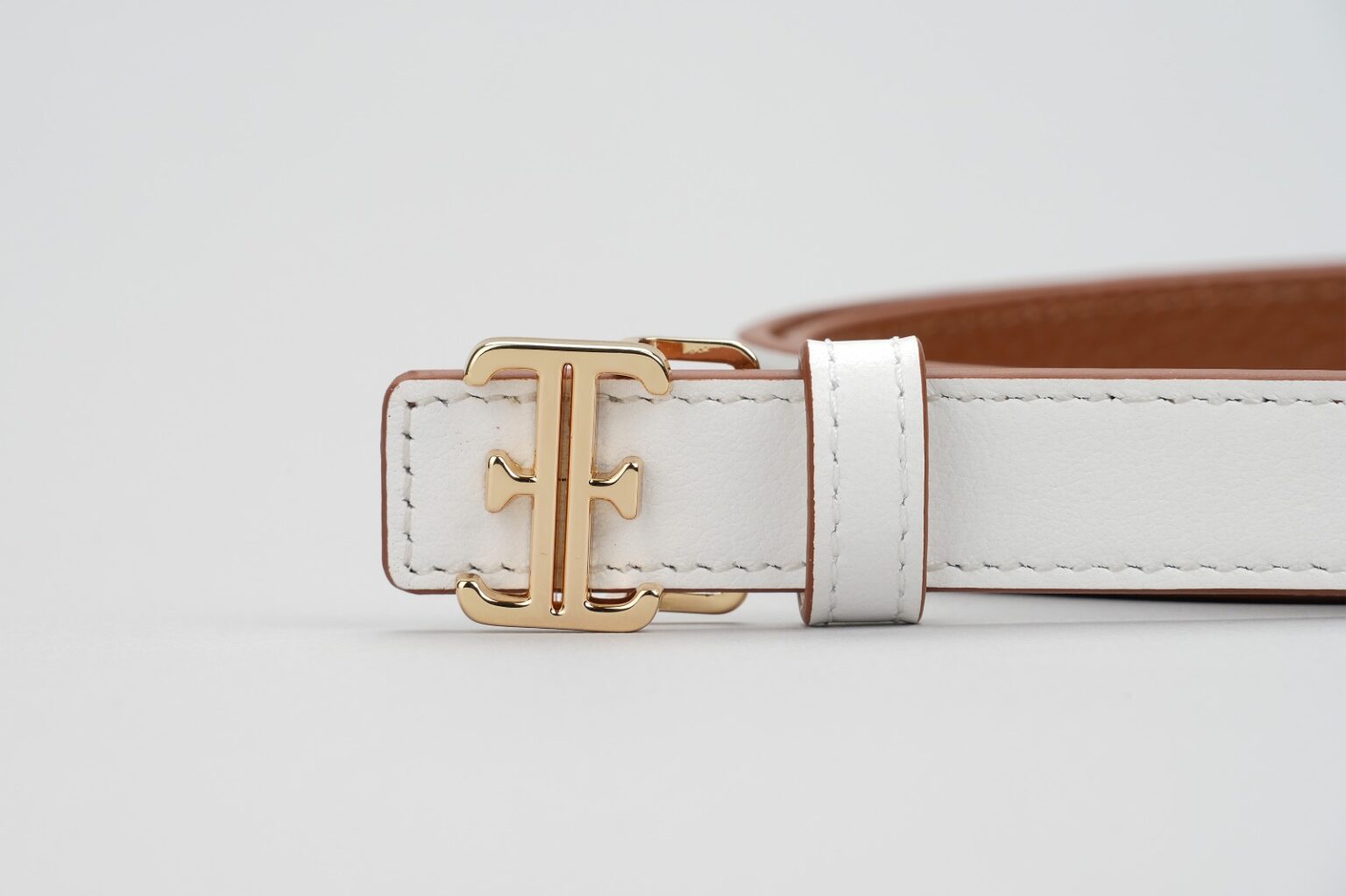 Reversible genuine leather belt, both sides shown Front view, Elizabethan World
